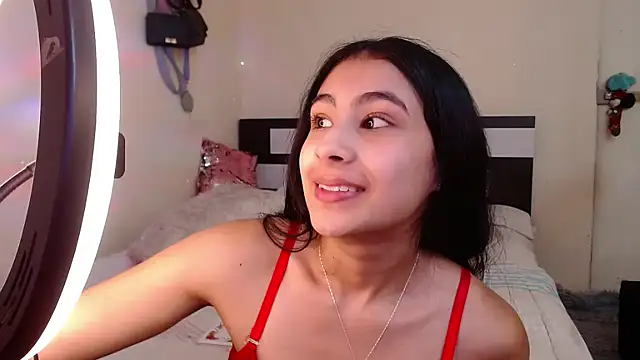 chika_hellar – Naživo XXX chat