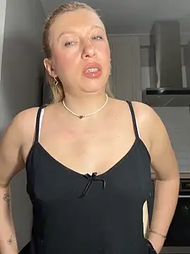 Kittie_Valentine Chat XXX in diretta