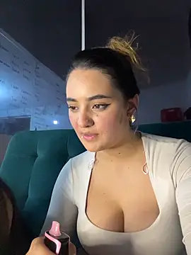 Antonella_Julieta Live XXX-Chat