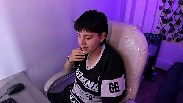 Nathaly_ds: απευθείας συνομιλία ΧΧΧ