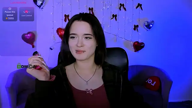 liana_kisses' Live XXX Chat