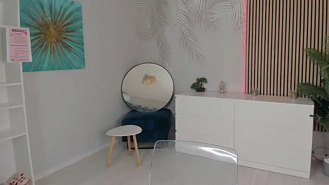 دردشة ZayaTease الجنسية المباشرة