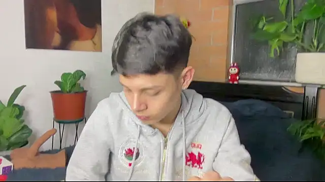 Czat XXX na żywo – Andy_Belier23