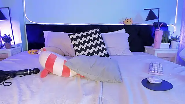 Alaia_Manson Adlı Modelin Canlı XXX Sohbeti