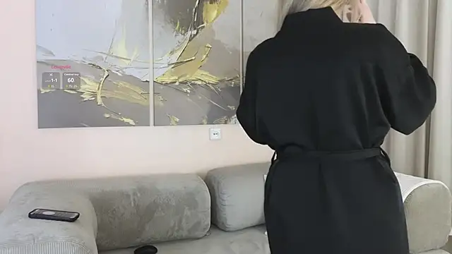 ElyaMilf: απευθείας συνομιλία ΧΧΧ