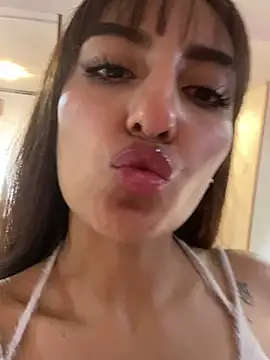 Pokazy przed kamerką – Nahomy_Pink