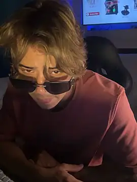 AngelLatinBoy's Webcam Show