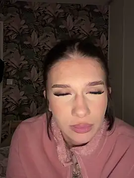 Leanna92ii's Webcam Show