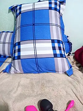 Tiomy99 Show in webcam