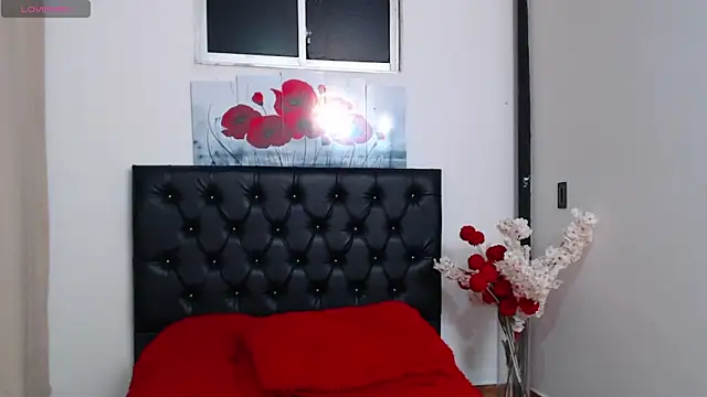 pinky_f00x live XXX chat