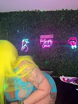 RenaThickAss' Webcam Show