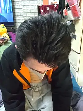 Christopher1024 Adlı Modelin Canlı XXX Sohbeti