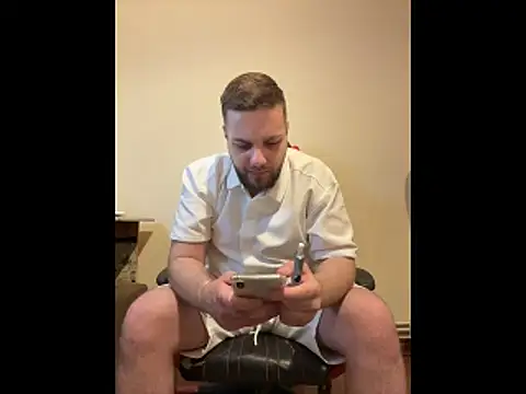 Czat XXX na żywo – KingAdonisss