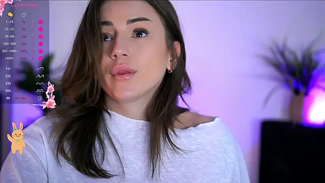 BabbyAisha Adlı Modelin Canlı XXX Sohbeti