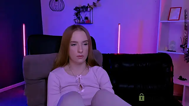 doll_vey élő XXX-chatje