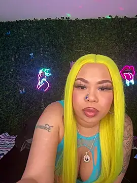 RenaThickAss Show in webcam