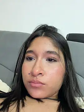 AriBunny18 Live XXX Chat