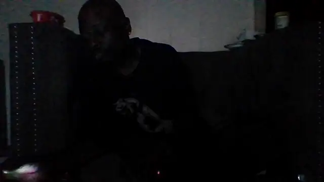 Daddy_hook: διαδικτυακό σόου στην κάμερα