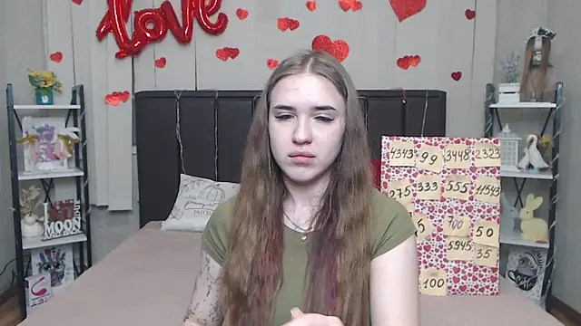 LauraHlot élő XXX-chatje