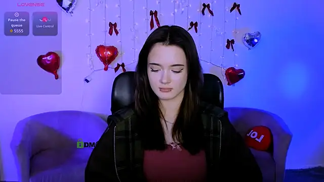 liana_kisses Adlı Modelin Canlı XXX Sohbeti