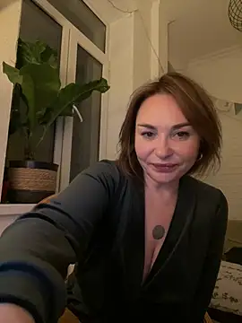 Chat +18 de Syverelle ao vivo