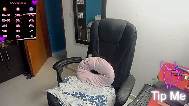 Živý XXX chat peanut_tangerine