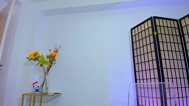 MiaNoirr Adlı Modelin Canlı XXX Sohbeti