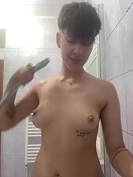 ravenryx Adlı Modelin Canlı XXX Sohbeti