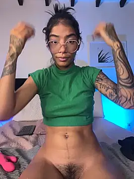 TweetiePieXXX's Live XXX Chat