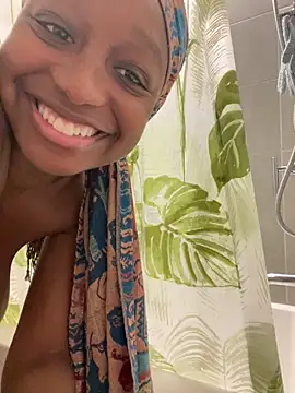 tia___fox élő XXX-chatje