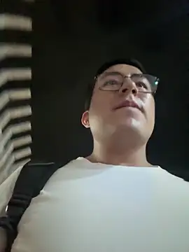 andrewmhilton_ Show Webcam