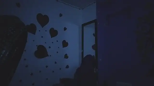 XXX chat uživo modela LunaRose__