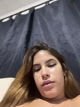 Chat +18 de MiluRossee ao vivo