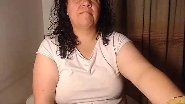 Chat +18 de agathamiller01 ao vivo