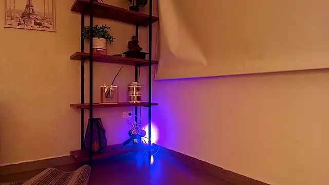 Sassy--Girl's Live XXX Chat