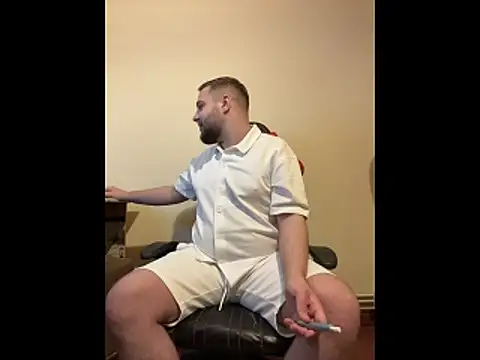 Živý XXX chat KingAdonisss