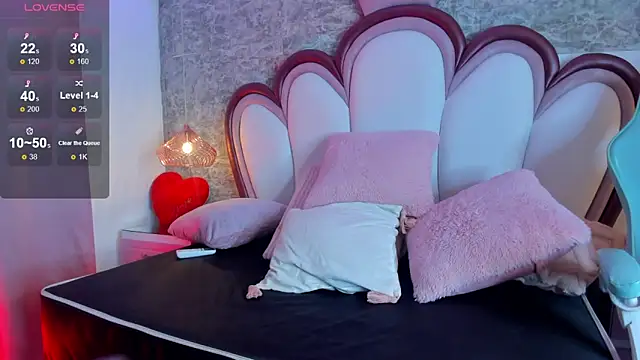 Онлайн чат XXX EmmaCrush