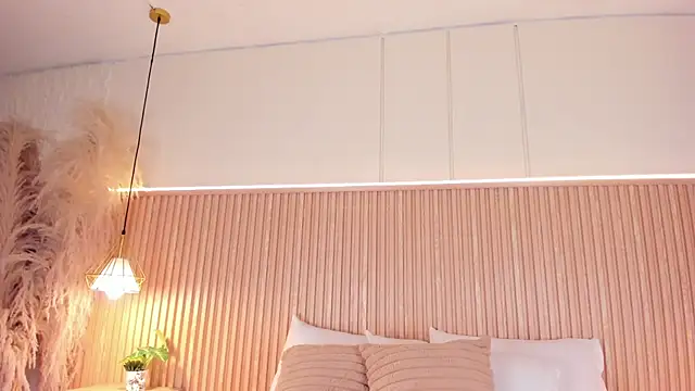 NahimiThompsonのライブXXXチャット