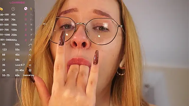 SallyDenikenのライブXXXチャット