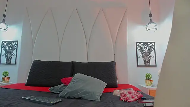 Mia_Reyesjs Live XXX-chat