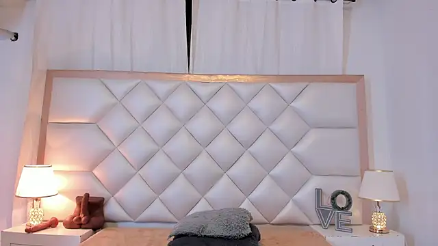 brittany069's Live XXX Chat