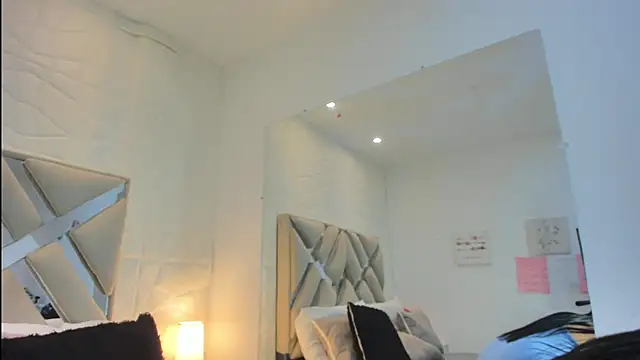 raquell_moore's Webcam Show