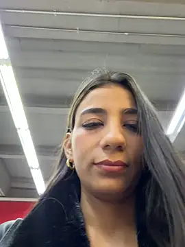 Carolina_1111's Live XXX Chat