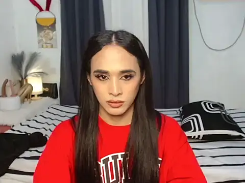 Maxinerein 在線直播表演