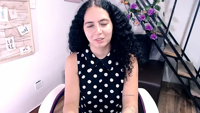 Chat +18 de samantha_baby_ ao vivo