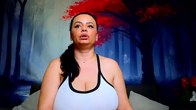 ElizabethEvenn Live XXX chat