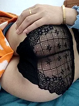 Haralushiaaa Adlı Modelin Canlı XXX Sohbeti