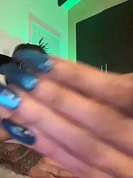 TweetiePieXXX – Live XXX-chat