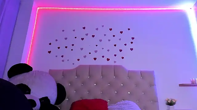 Chat +18 de eimyy_rouse ao vivo