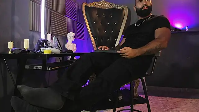 Živý XXX chat BeardAndrew